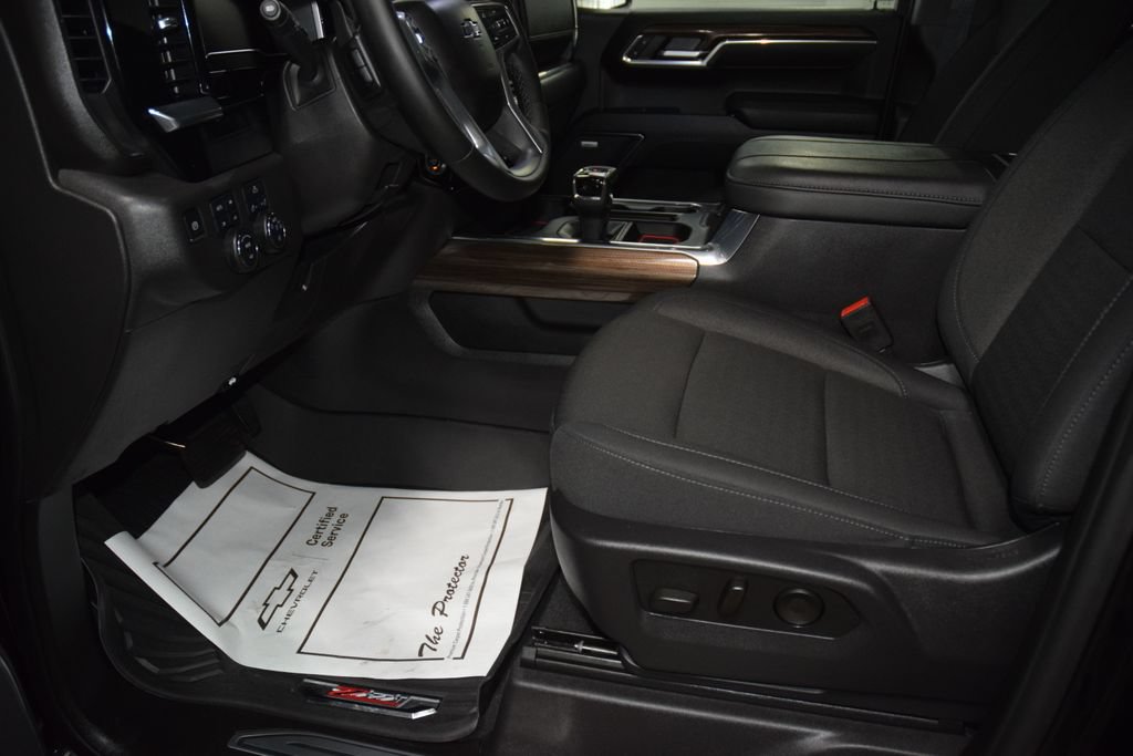 Used 2024 Chevrolet Silverado 1500 LT Trail Boss w/ Convenience Package II AWD/4WD image 43