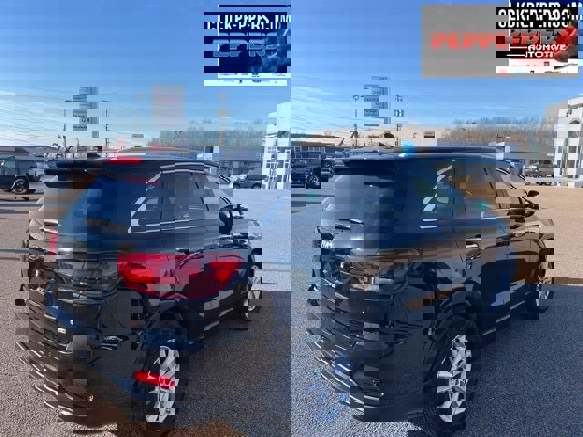 Used 2019 Kia Sorento LX w/ LX Convenience Package image 6