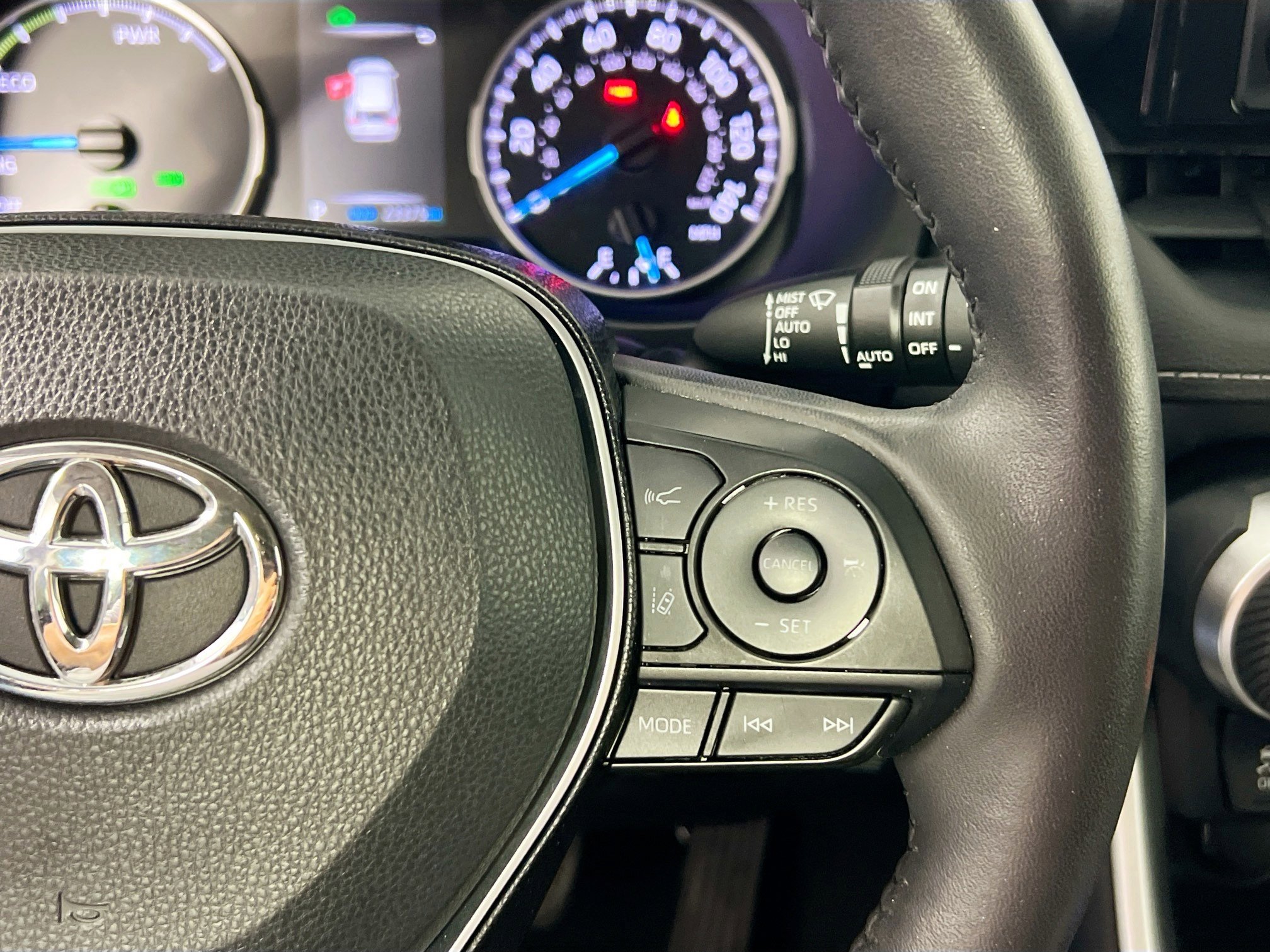 Used 2020 Toyota RAV4 XLE w/ Convenience Package AWD/4WD image 19