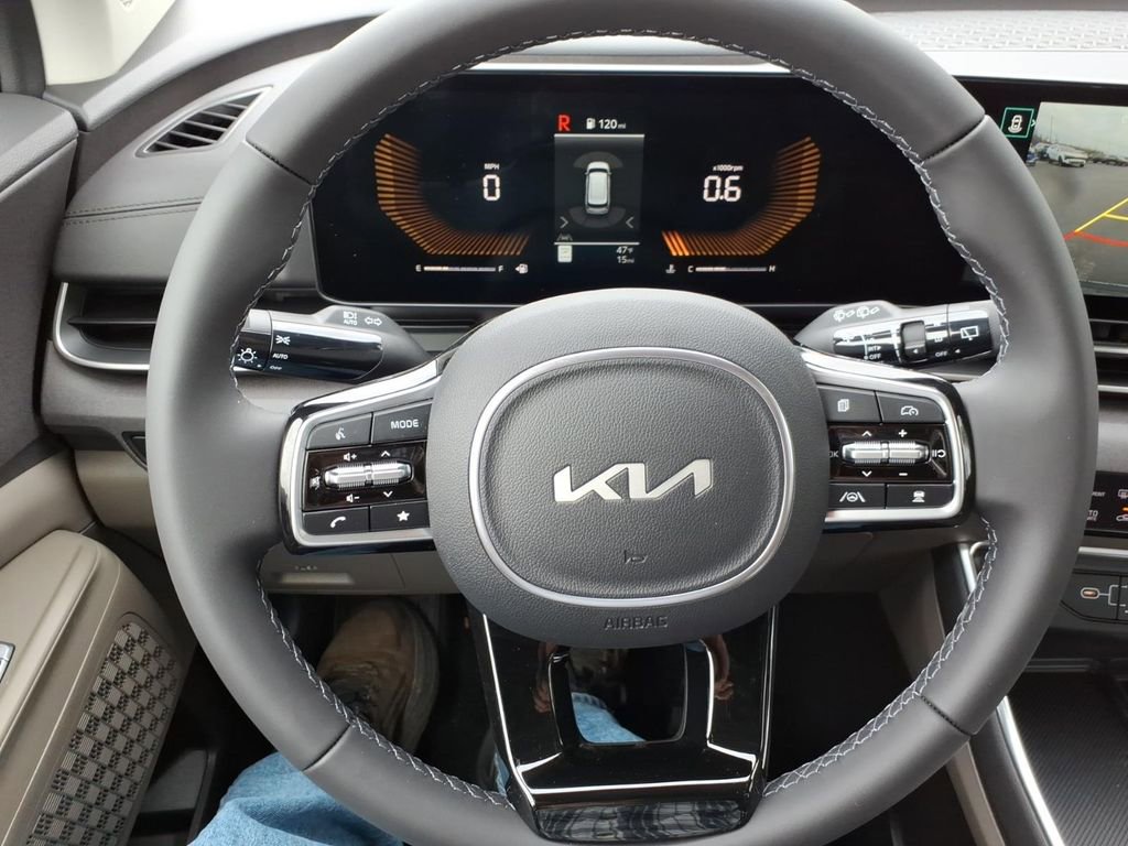 New 2026 Kia Carnival EX image 28