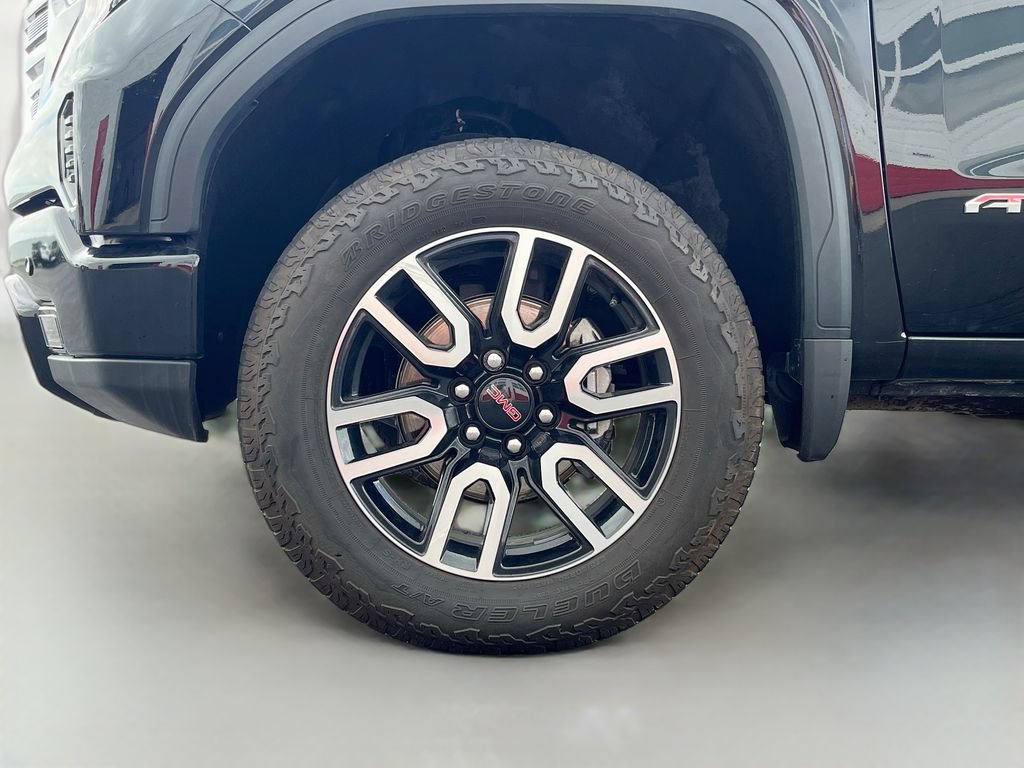 Used 2024 GMC Sierra 1500 AT4 w/ Technology Package AWD/4WD image 33