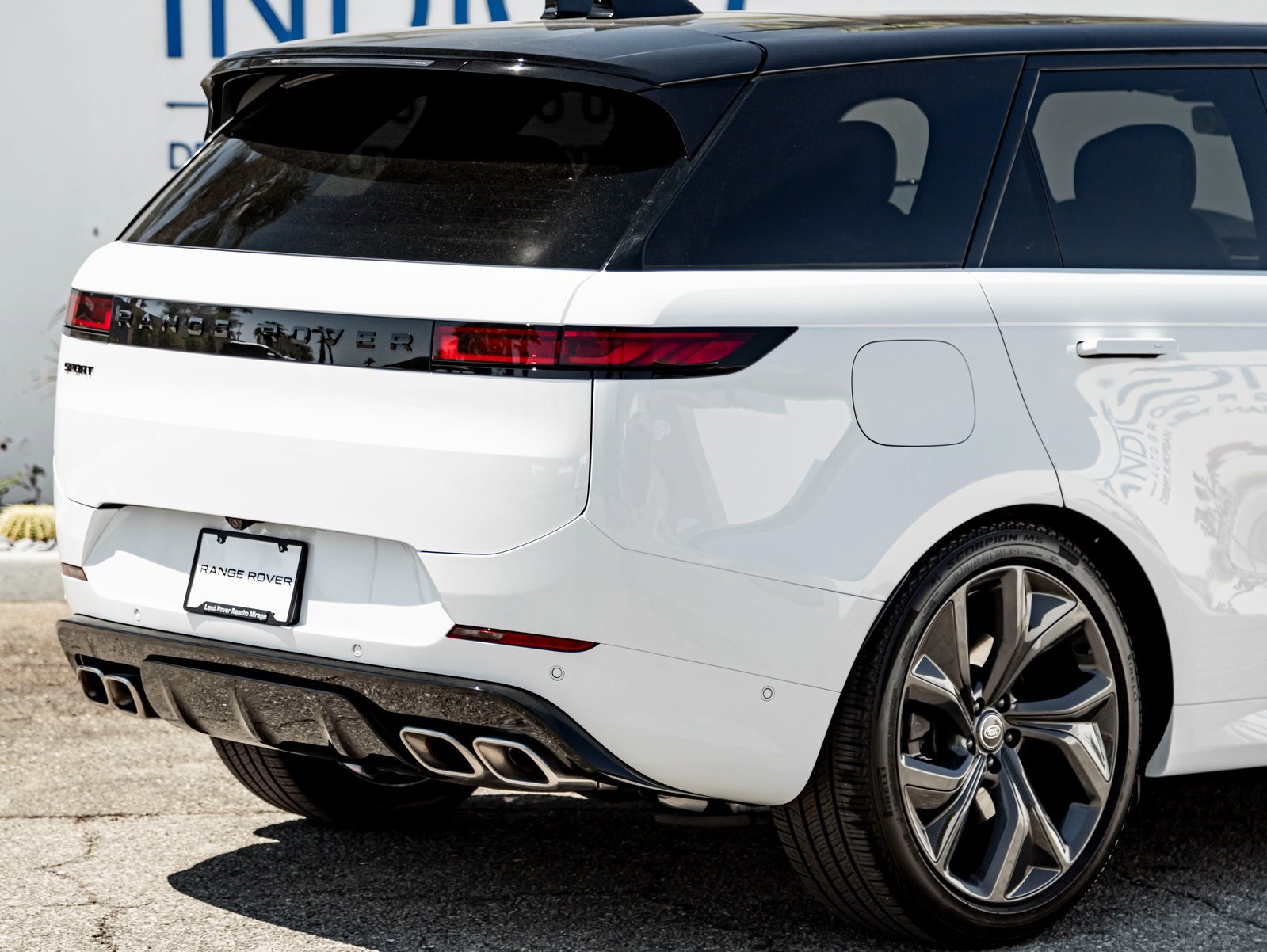 Used 2025 Land Rover Range Rover Sport Autobiography image 7