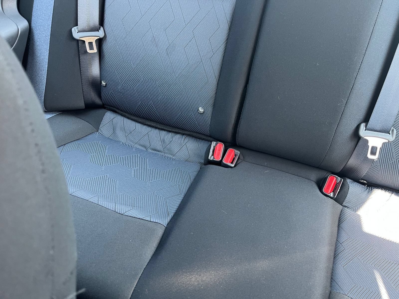 Used 2025 Nissan Versa SV FWD image 34