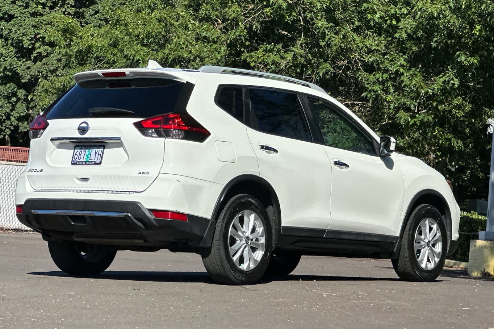 Used 2018 Nissan Rogue S w/ S Value Package AWD/4WD image 2