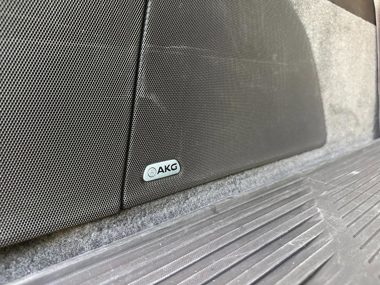 Used 2021 Cadillac Escalade ESV Sport w/ Driver Assist Tech Package image 44