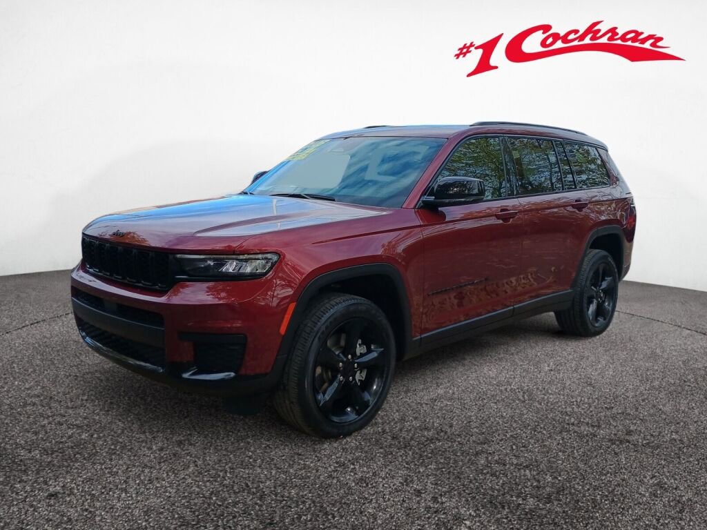 Used 2023 Jeep Grand Cherokee L Laredo image 3