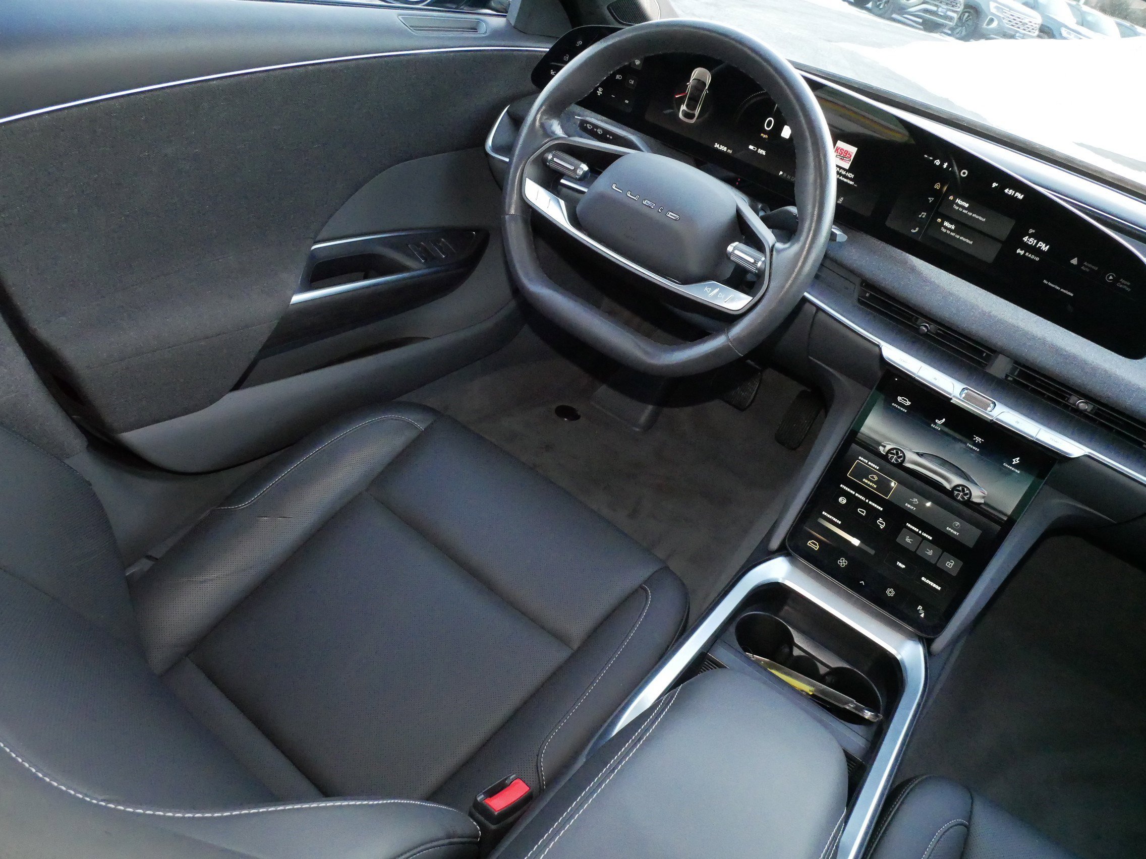 Used 2024 Lucid Air Touring image 9