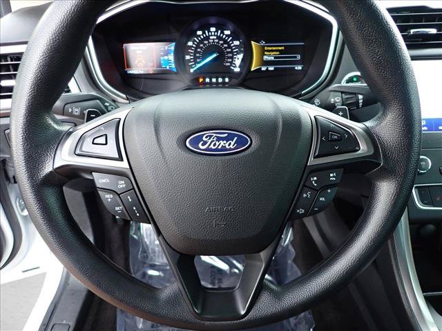 Used 2020 Ford Fusion SE AWD/4WD image 12
