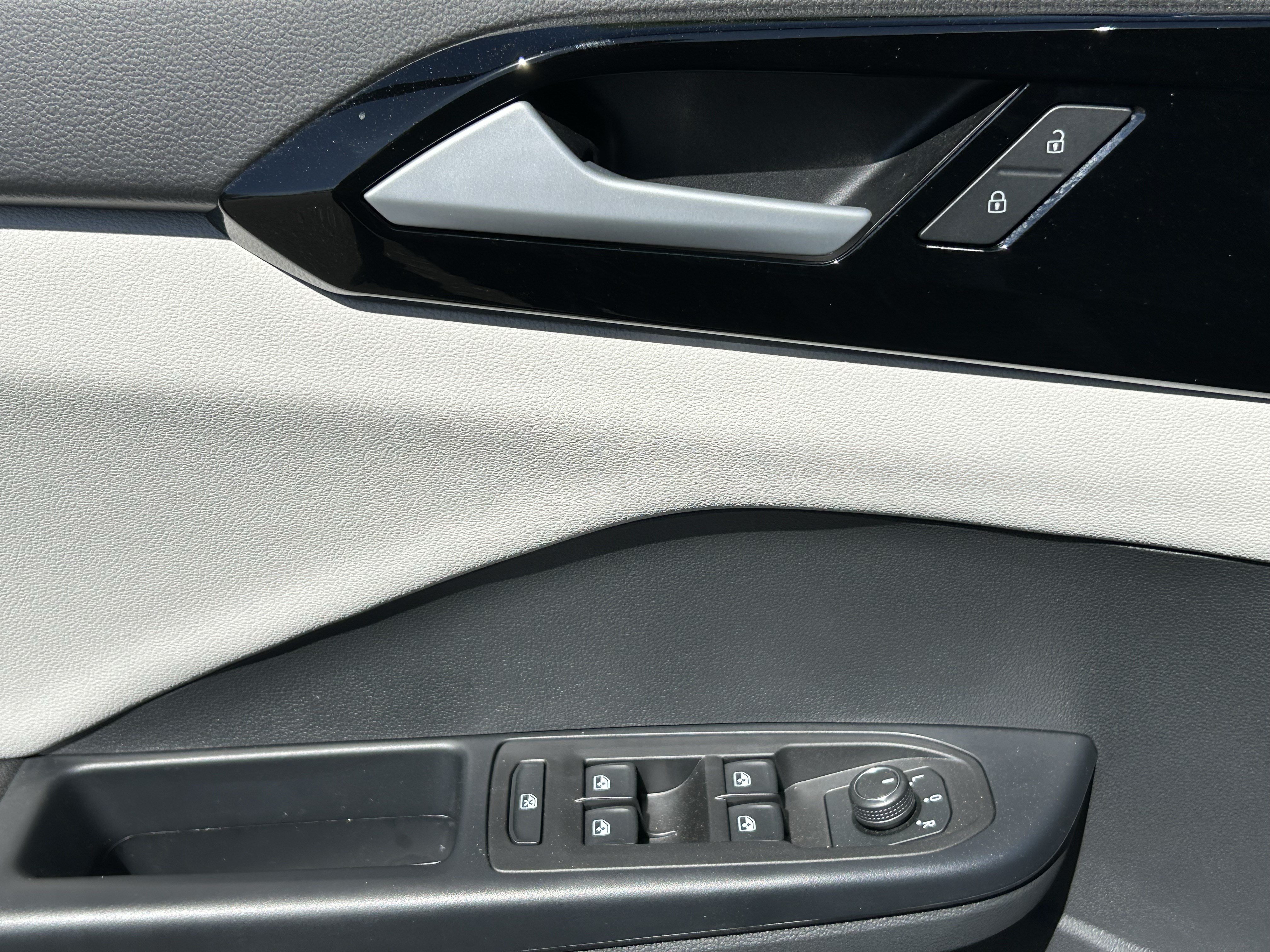 New 2026 Volkswagen Taos S FWD image 18