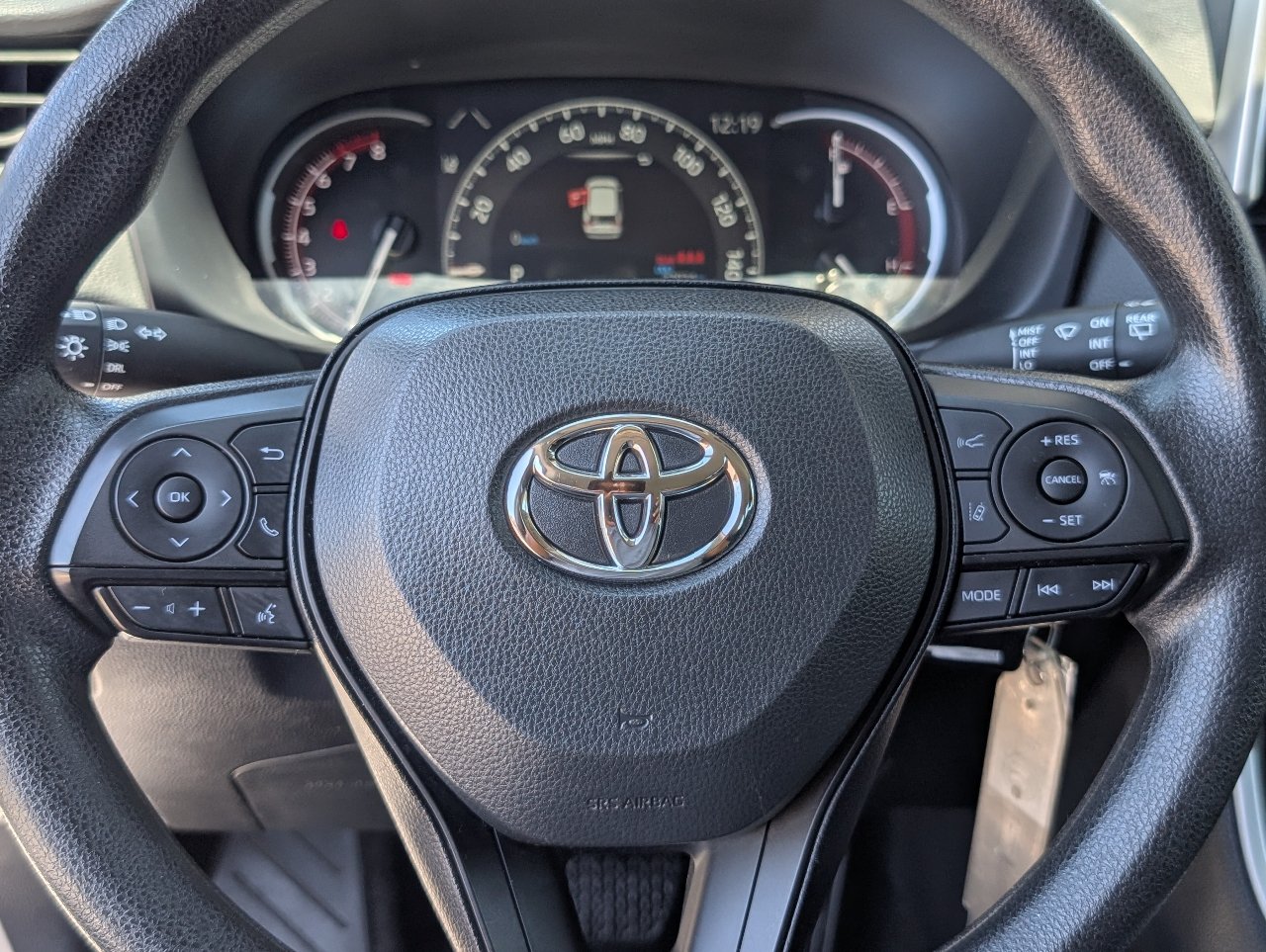Used 2025 Toyota RAV4 LE AWD/4WD image 18