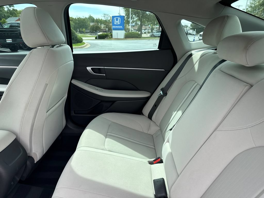Certified 2024 Hyundai Sonata SEL w/ Convenience Package FWD image 20