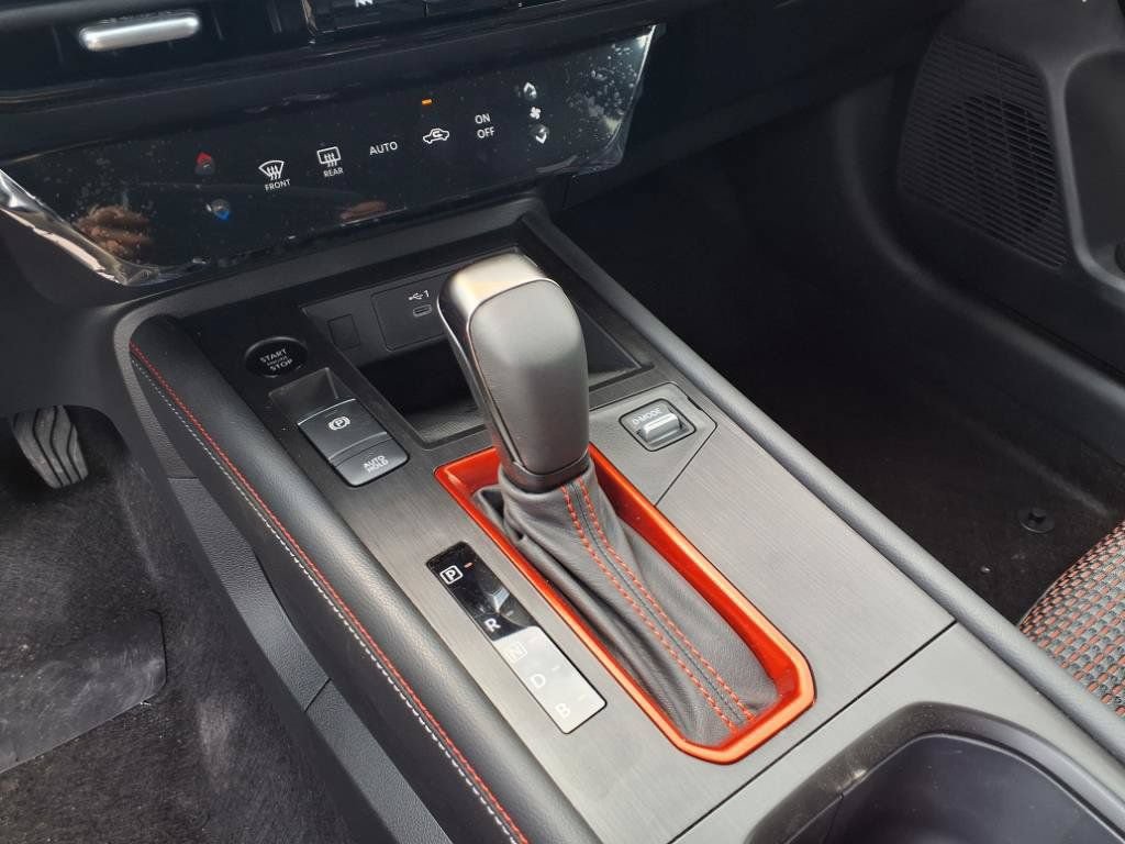 New 2025 Nissan Kicks SR AWD/4WD image 22