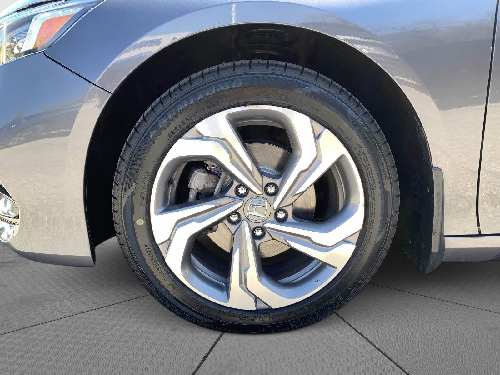 Used 2018 Honda Accord EX image 9