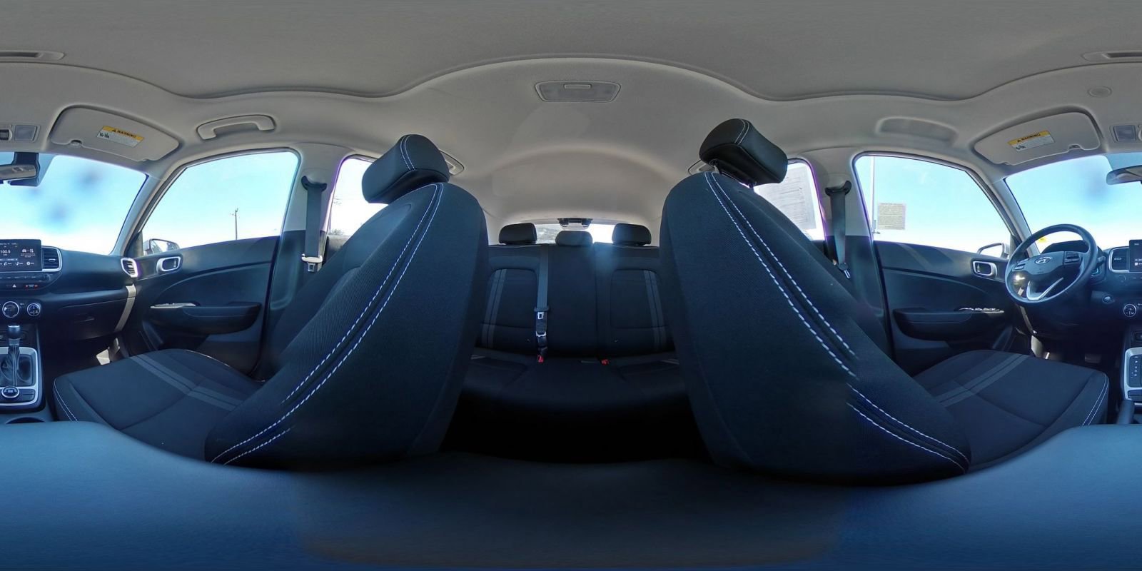 Used 2025 Hyundai Venue SEL image 41