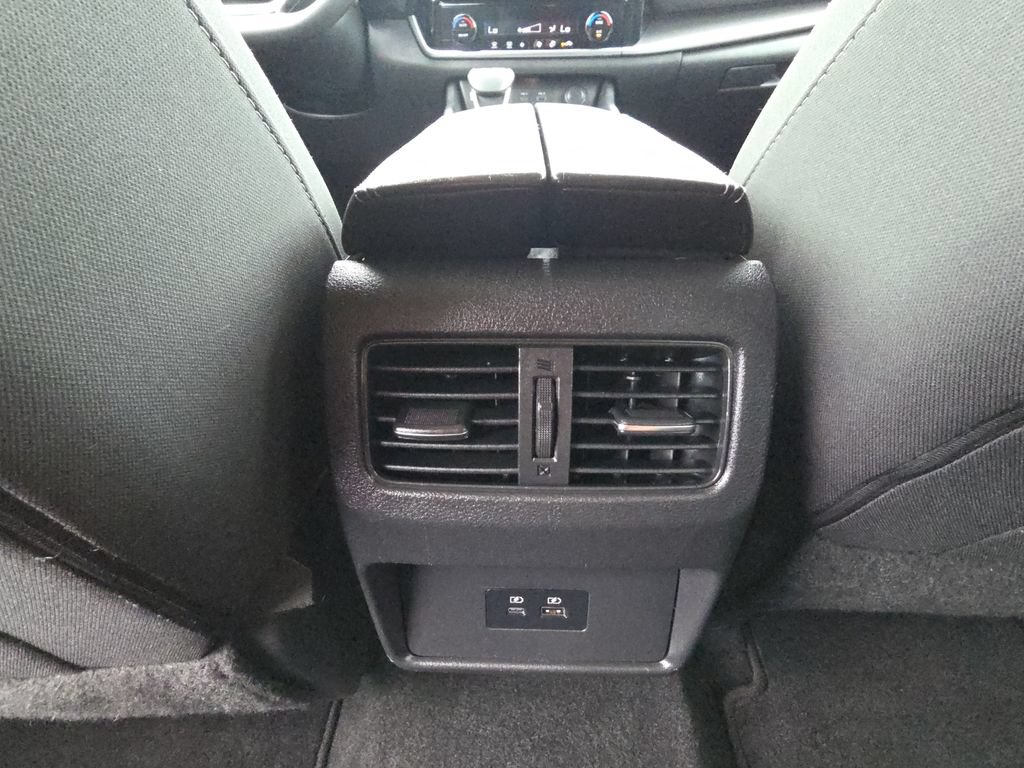 Used 2021 Nissan Rogue SV AWD/4WD image 30
