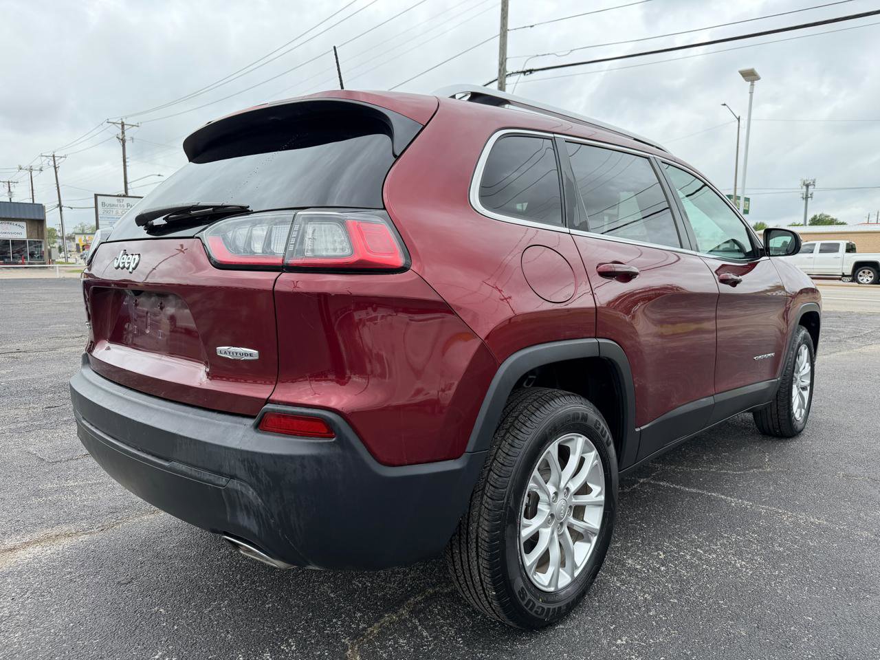 Used 2019 Jeep Cherokee Latitude w/ Popular Appearance Group AWD/4WD image 5