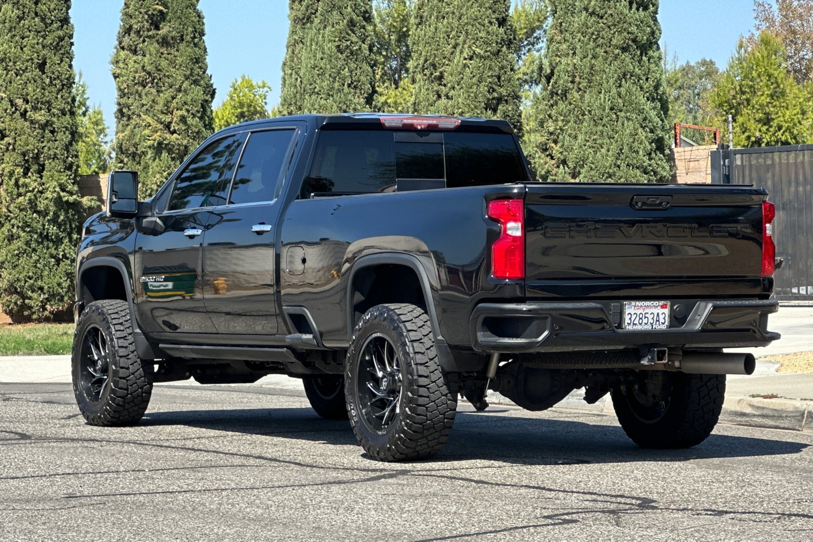 Used 2020 Chevrolet Silverado 2500 High Country w/ Technology Package AWD/4WD image 6