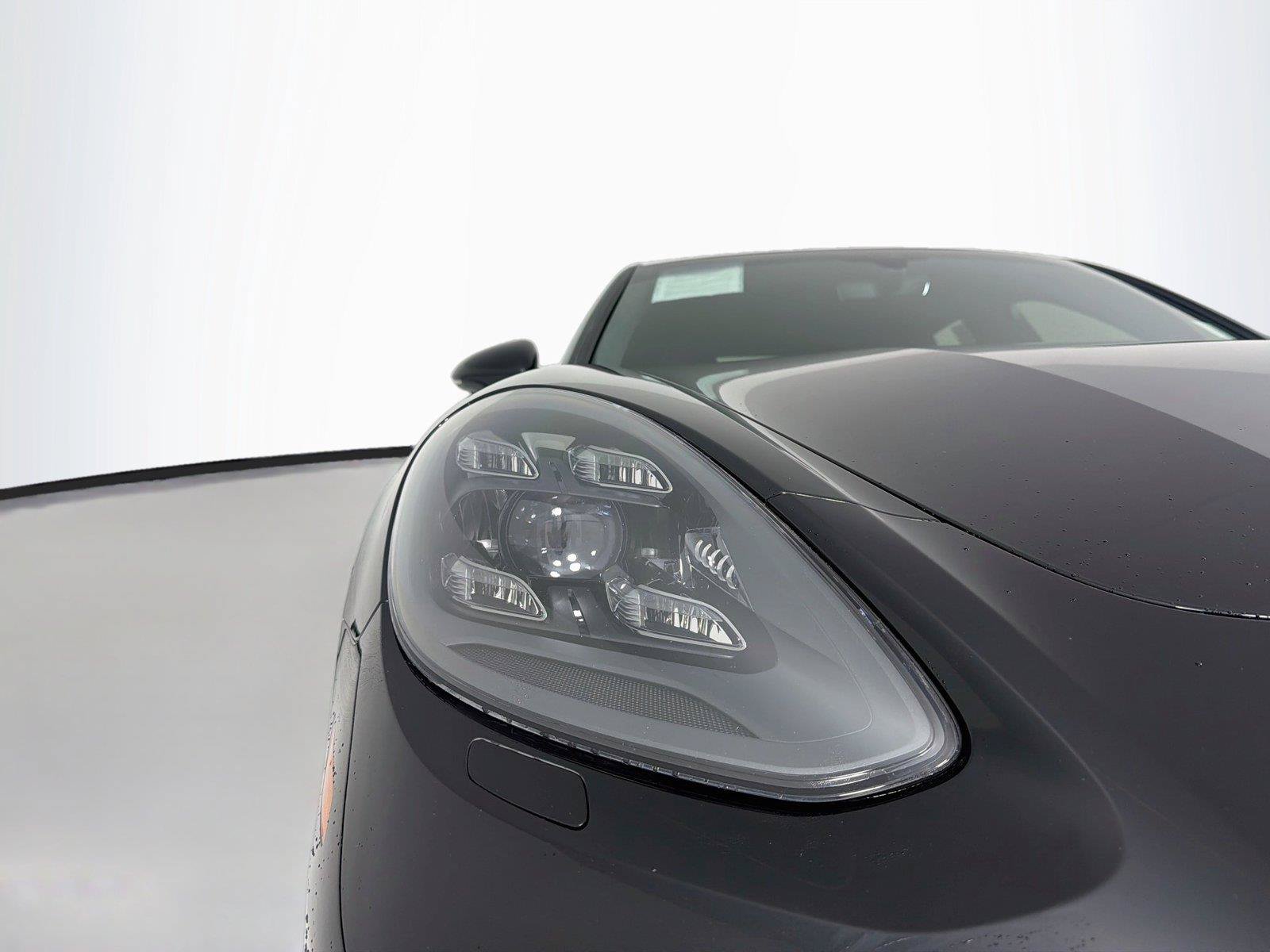 Certified 2018 Porsche Panamera Turbo AWD/4WD image 33