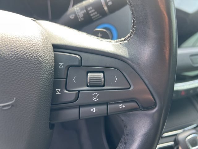 Used 2019 Cadillac XT4 Premium Luxury w/ Cold Weather Package FWD image 16