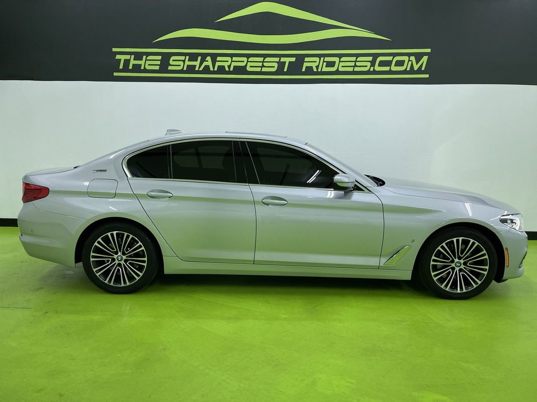 Used 2019 BMW 530e xDrive w/ Convenience Package image 11