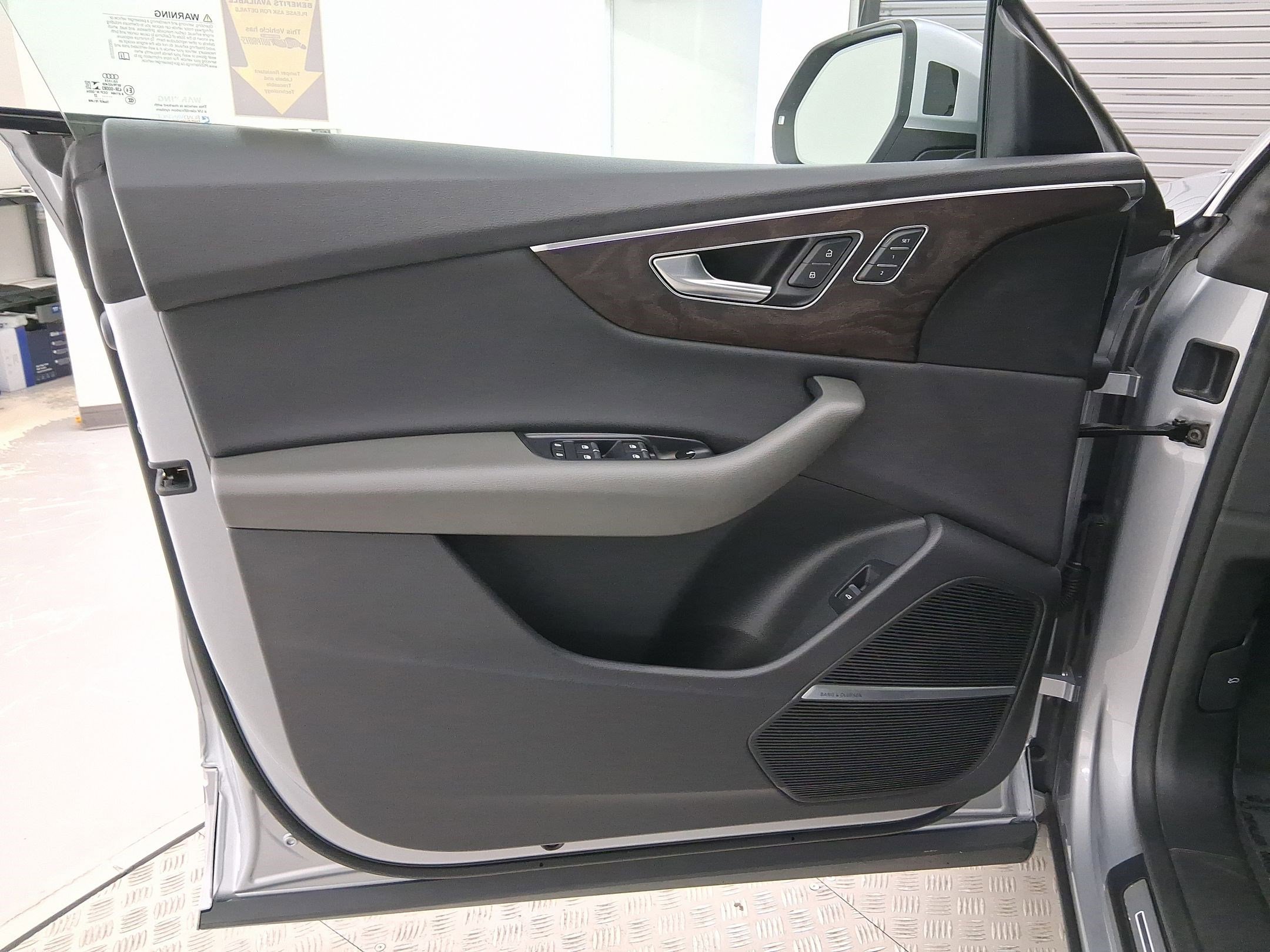 Used 2022 Audi Q8 Premium Plus image 21