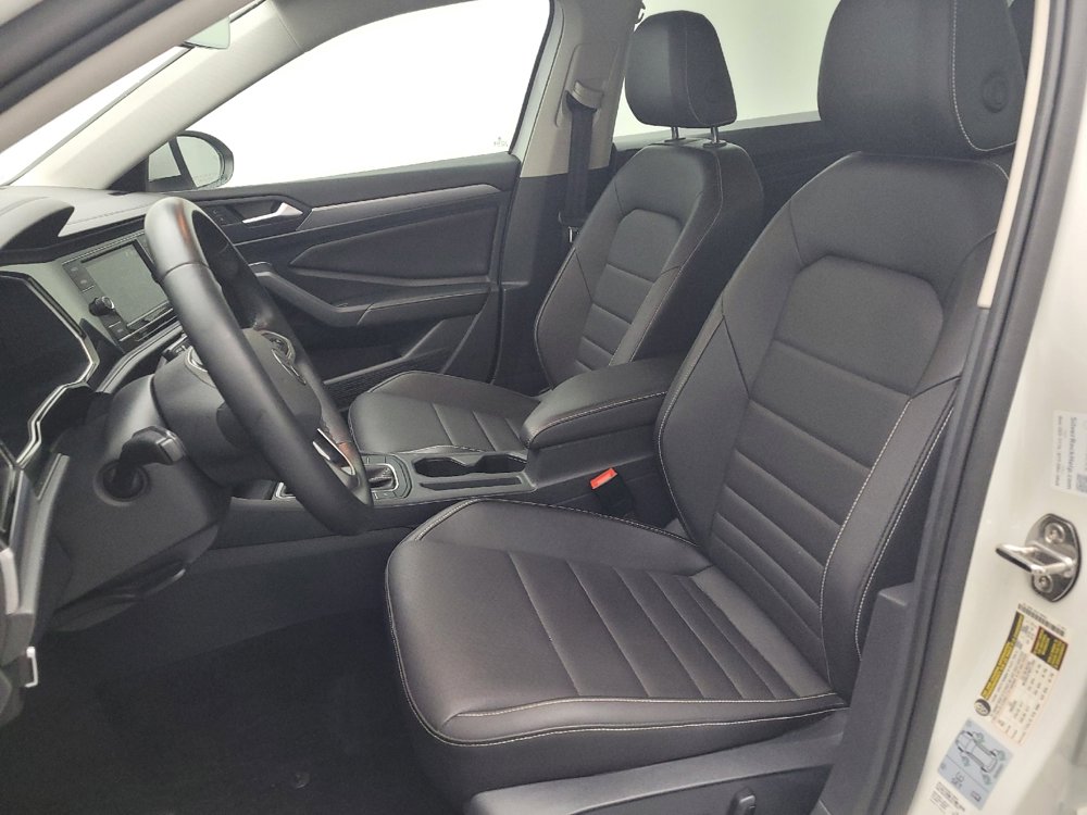 Used 2024 Volkswagen Jetta SE image 17