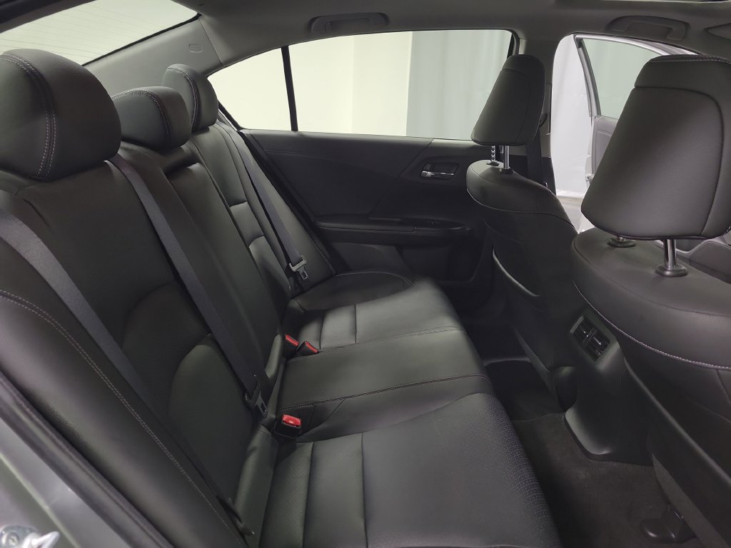 Used 2017 Honda Accord EX-L image 31