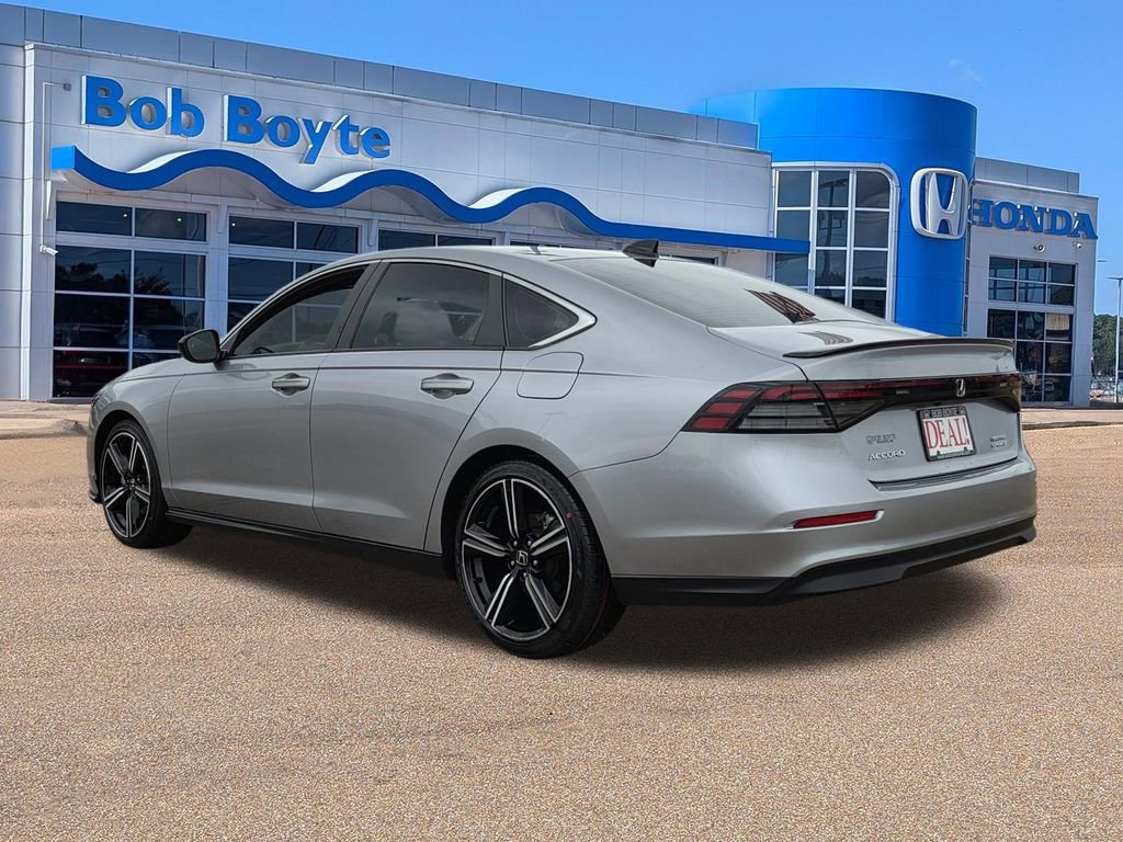 Used 2023 Honda Accord Sport image 7