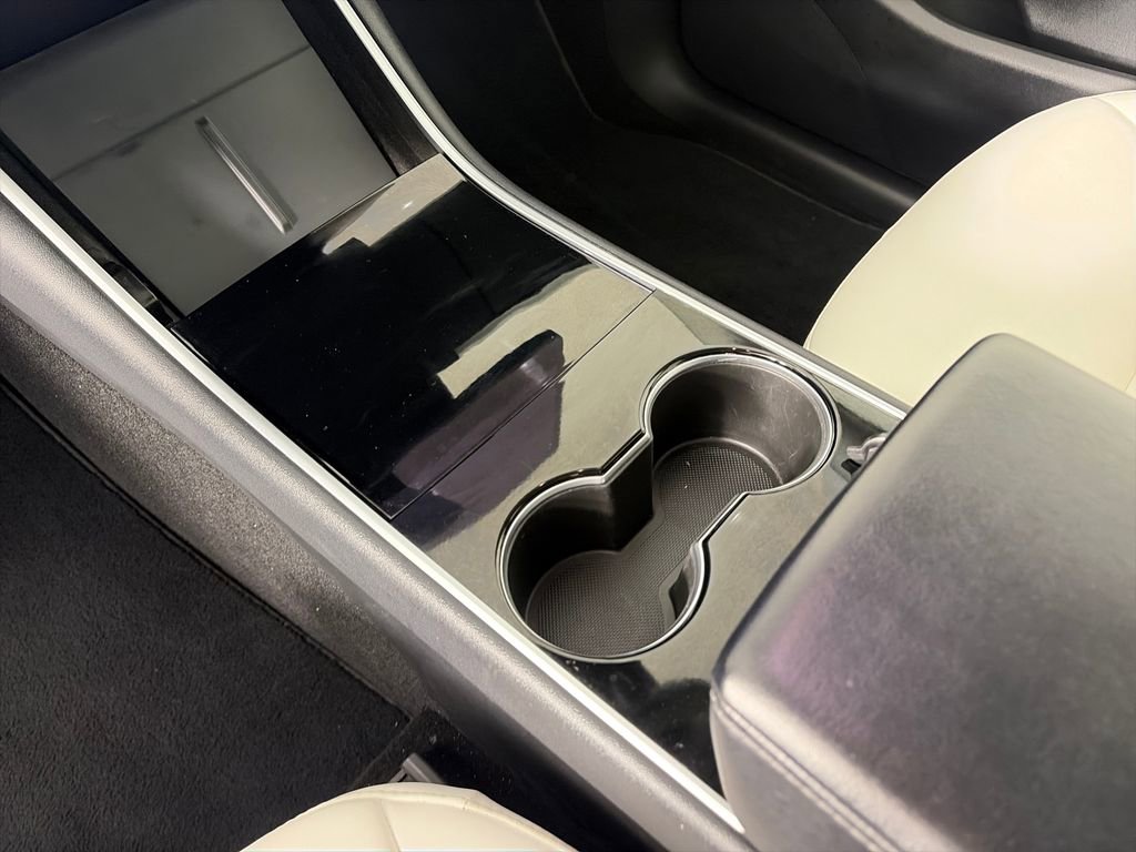 Used 2021 Tesla Model Y Long Range image 21