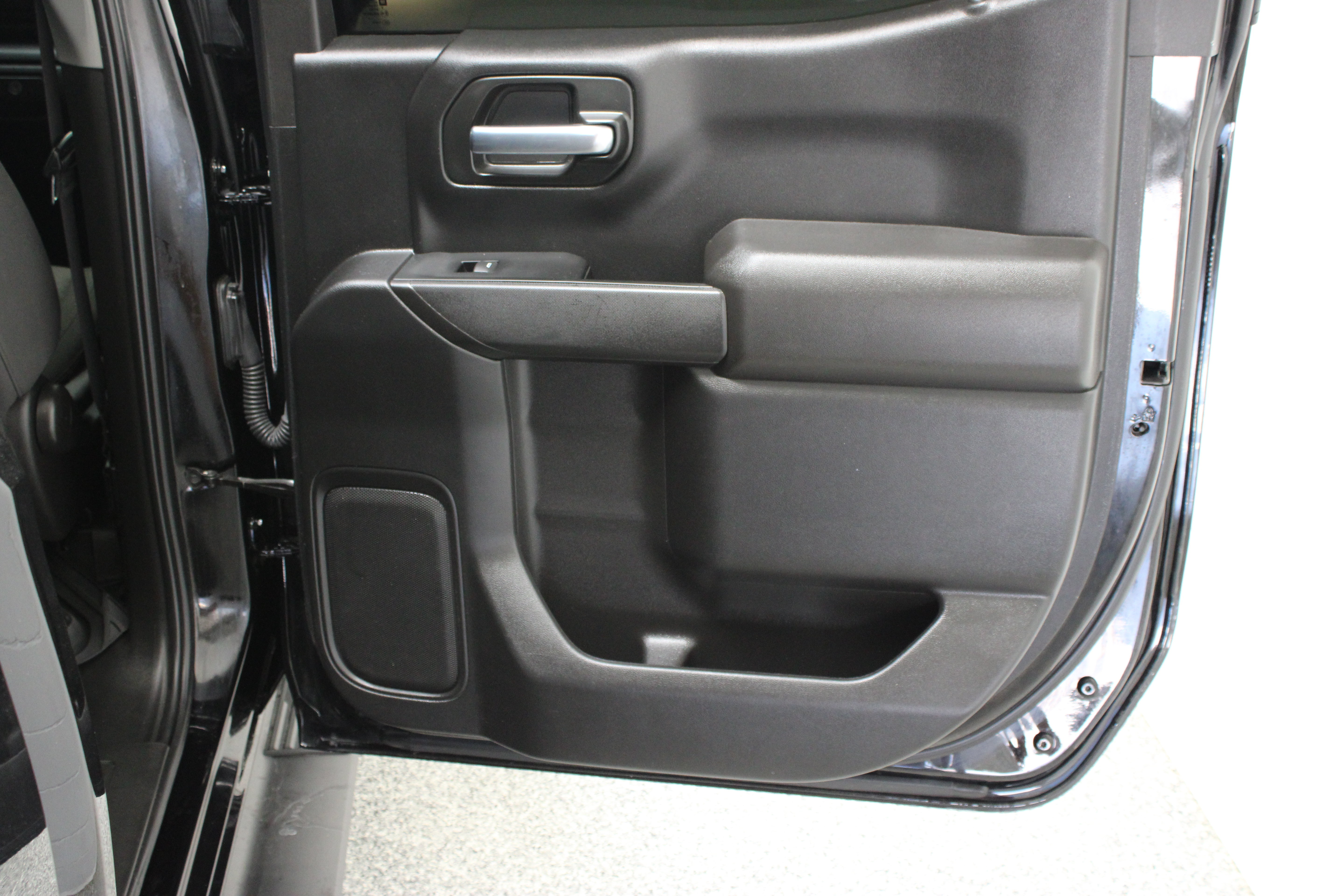 Used 2024 Chevrolet Silverado 1500 Custom RWD image 33