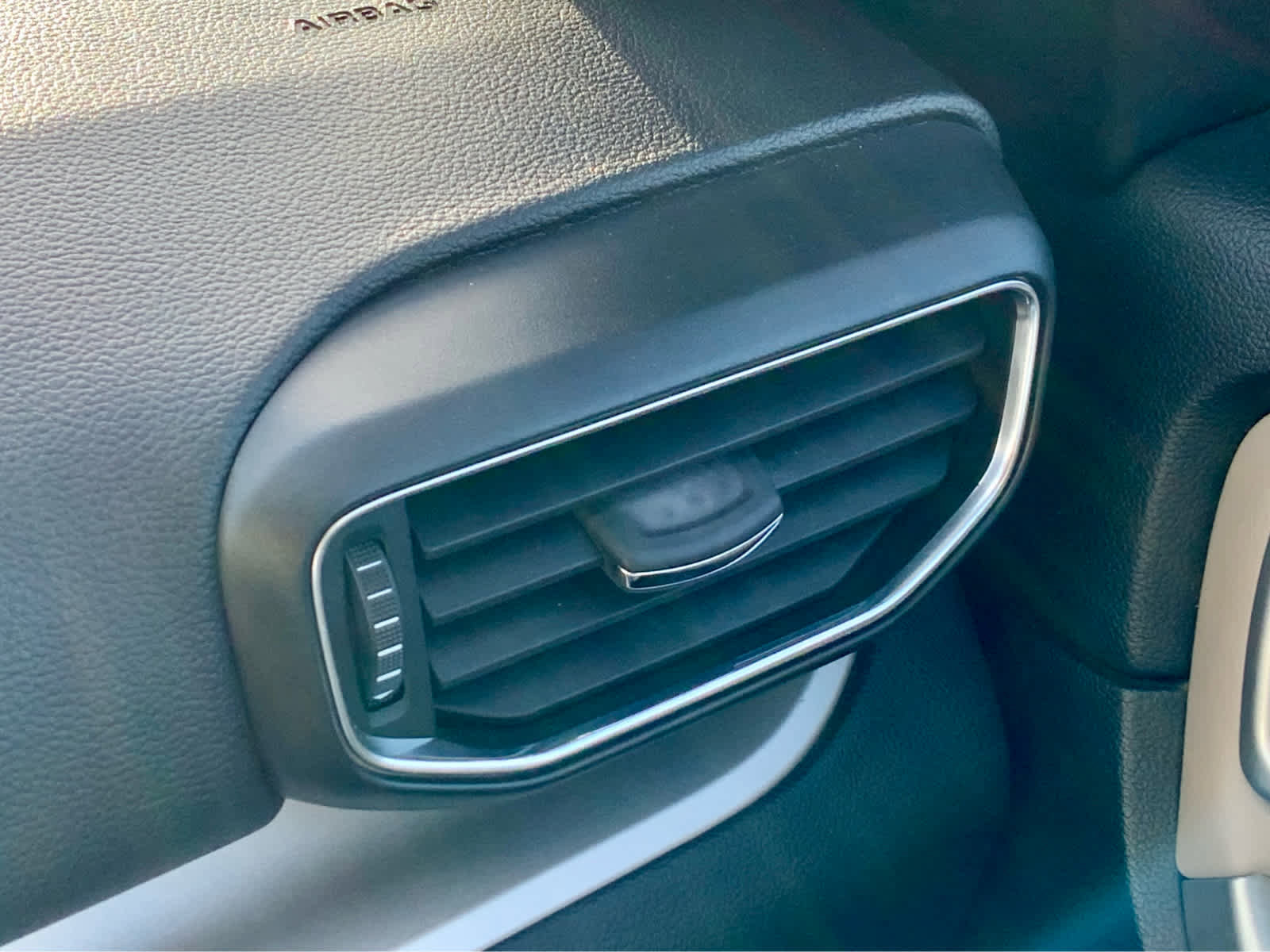 Used 2023 Ford Explorer XLT w/ Equipment Group 202A image 46