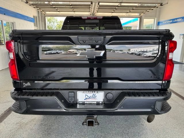 Used 2022 Chevrolet Silverado 3500 LTZ w/ LTZ Plus Package AWD/4WD image 10