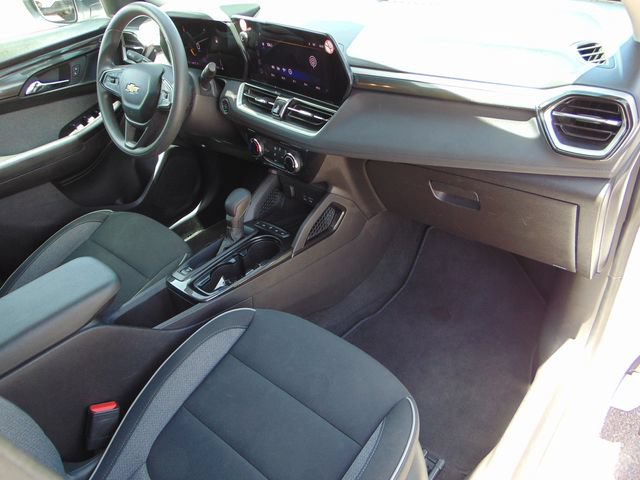 Used 2025 Chevrolet TrailBlazer LT AWD/4WD image 25