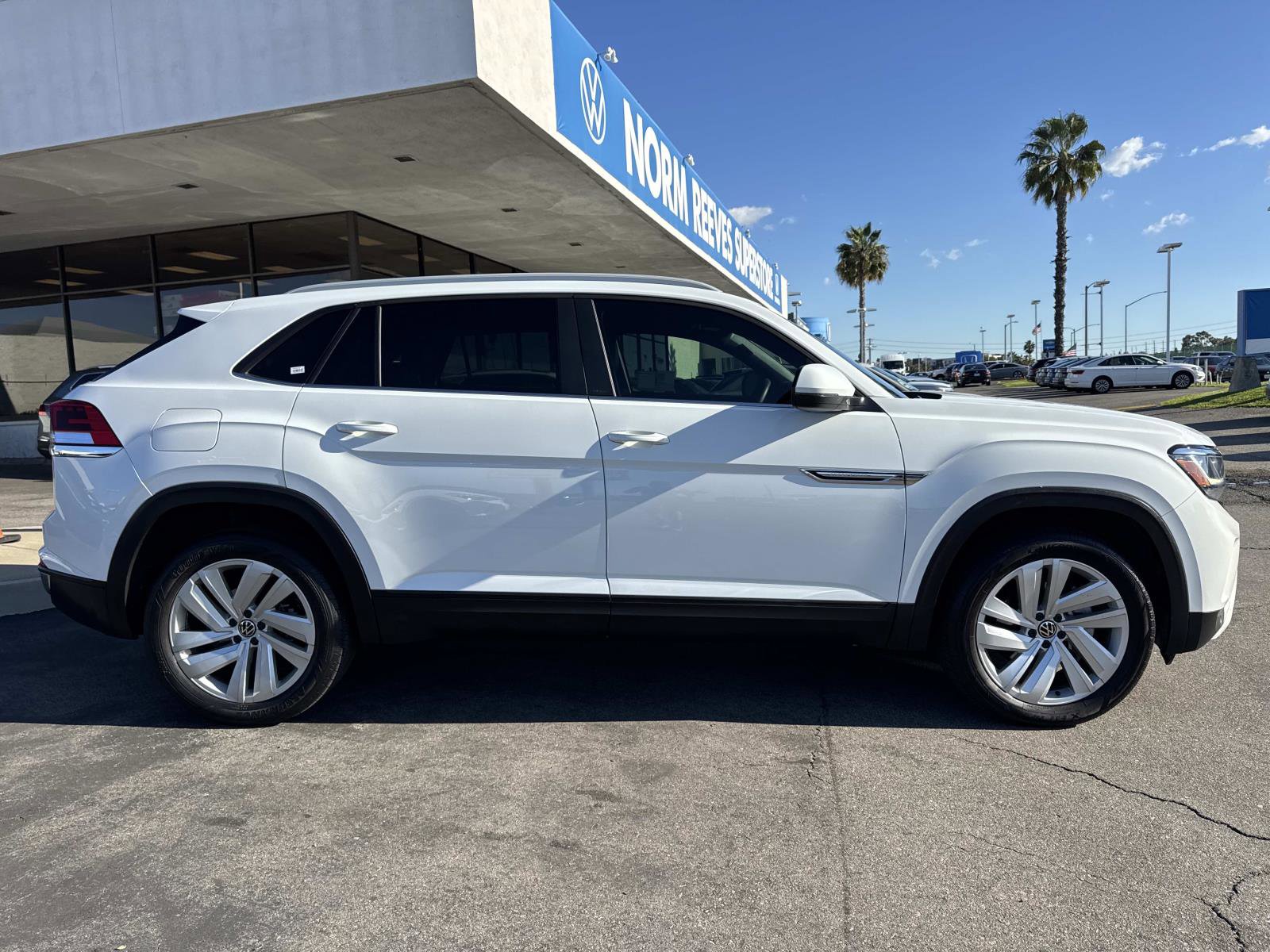 Used 2021 Volkswagen Atlas Cross Sport SE w/ Cross Sport MDO Package image 6