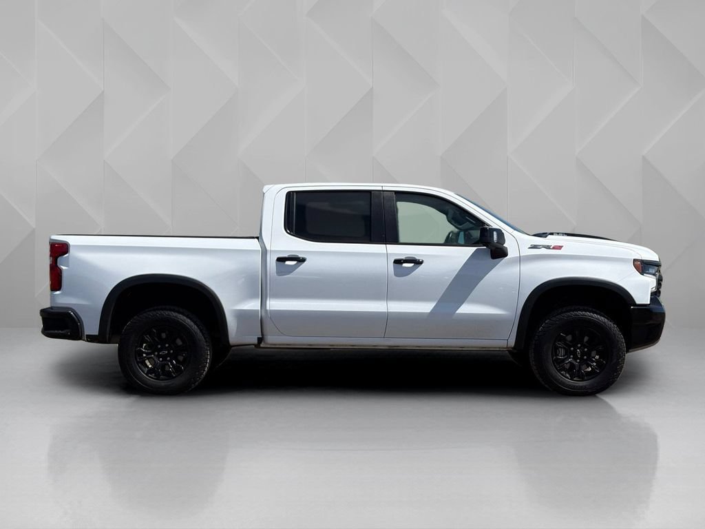Used 2023 Chevrolet Silverado 1500 ZR2 w/ Technology Package AWD/4WD image 4