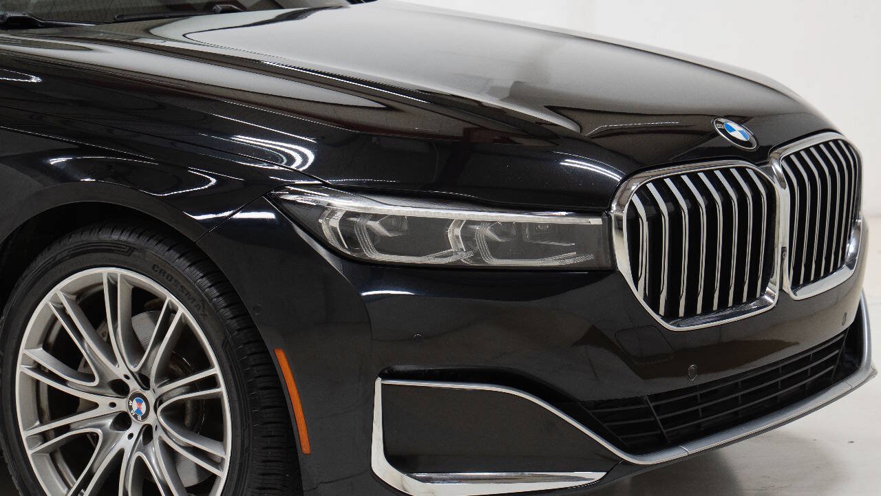 Used 2021 BMW 740i w/ Premium Package RWD image 10