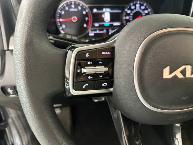 Used 2022 Kia Sorento LX image 15