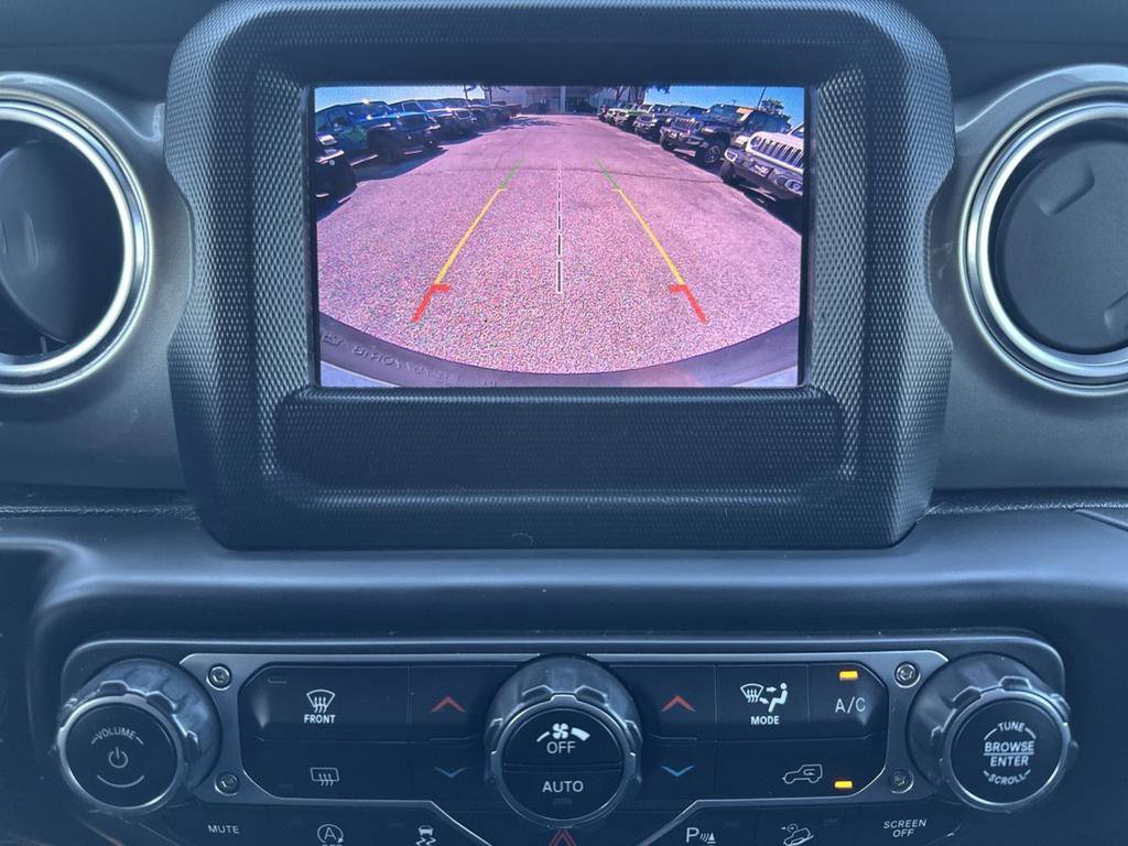 Used 2019 Jeep Wrangler Unlimited Sahara w/ Safety Group AWD/4WD image 33