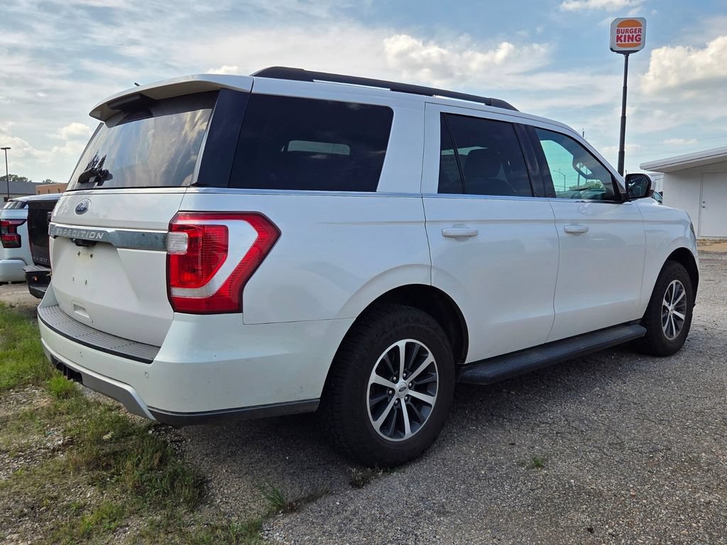 Used 2018 Ford Expedition XLT RWD image 4