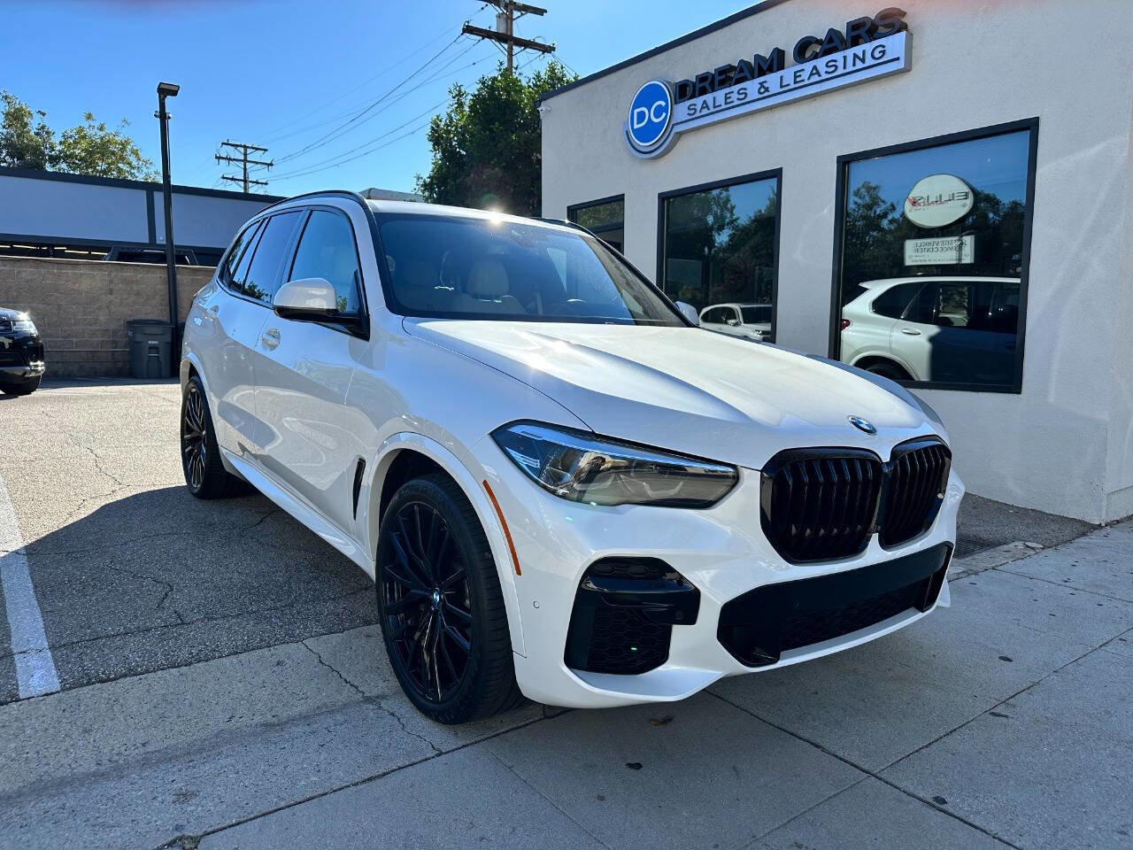 Used 2022 BMW X5 sDrive40i w/ M Sport Package image 2