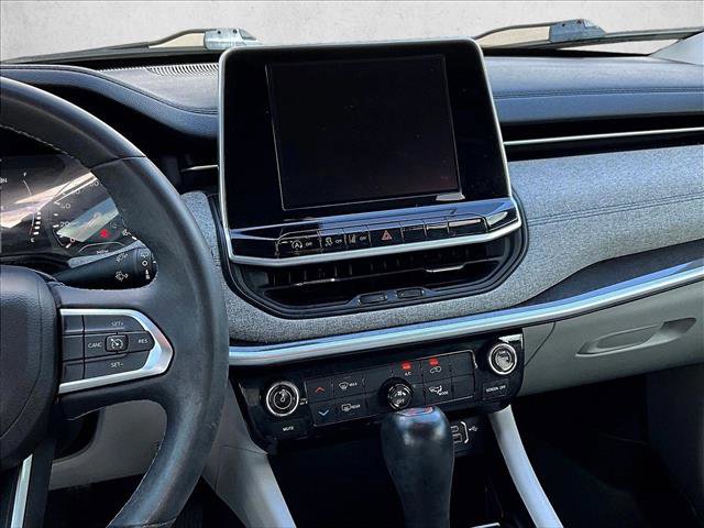 Used 2022 Jeep Compass Latitude image 8