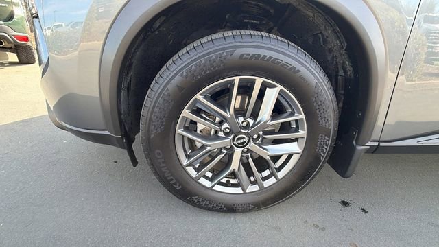 Used 2025 Nissan Rogue S image 10