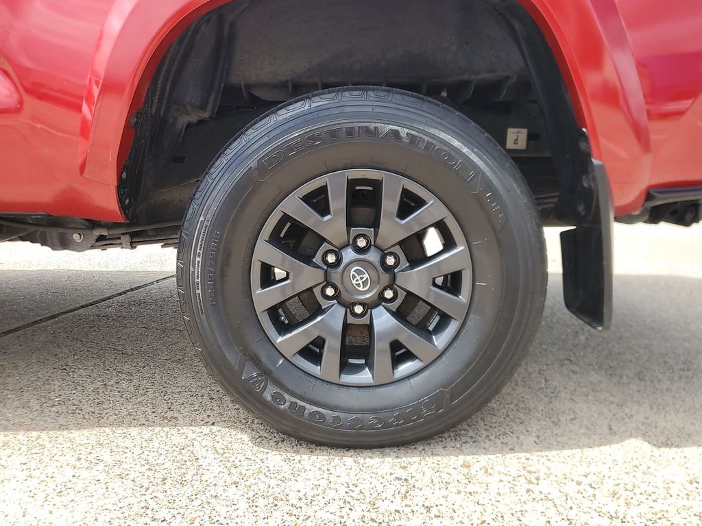 Used 2023 Toyota Tacoma SR5 RWD image 7