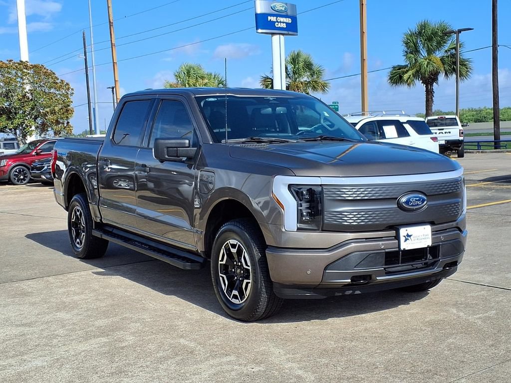 Used 2023 Ford F150 Lightning XLT AWD/4WD image 7