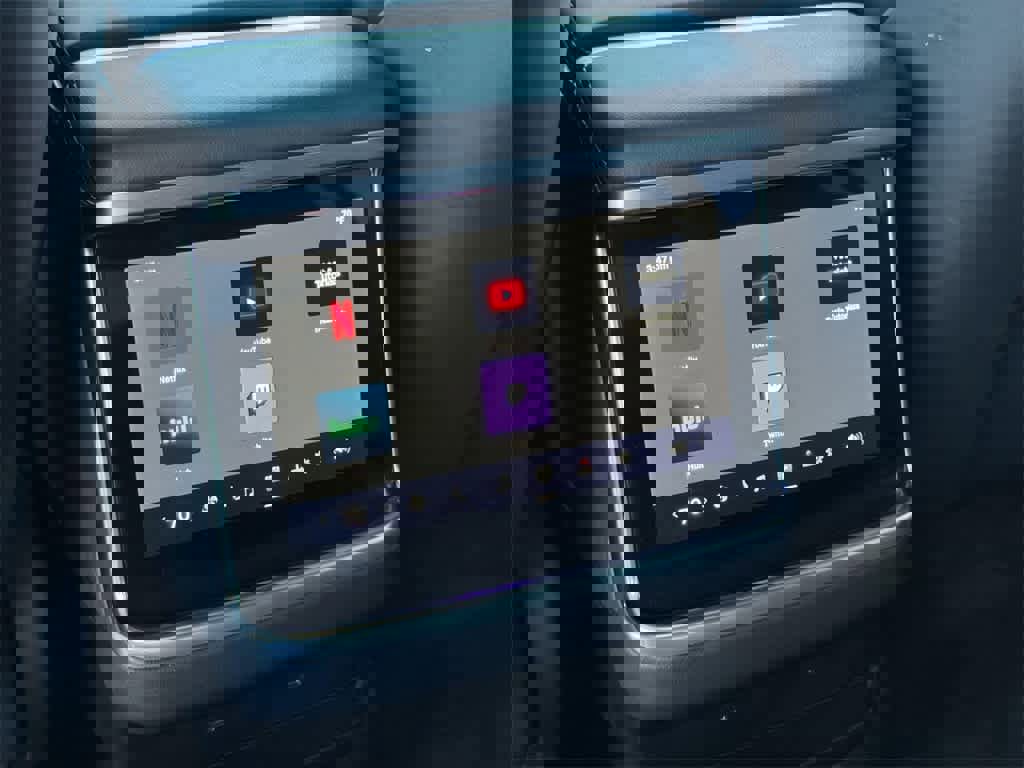 Used 2022 Tesla Model X Plaid image 31