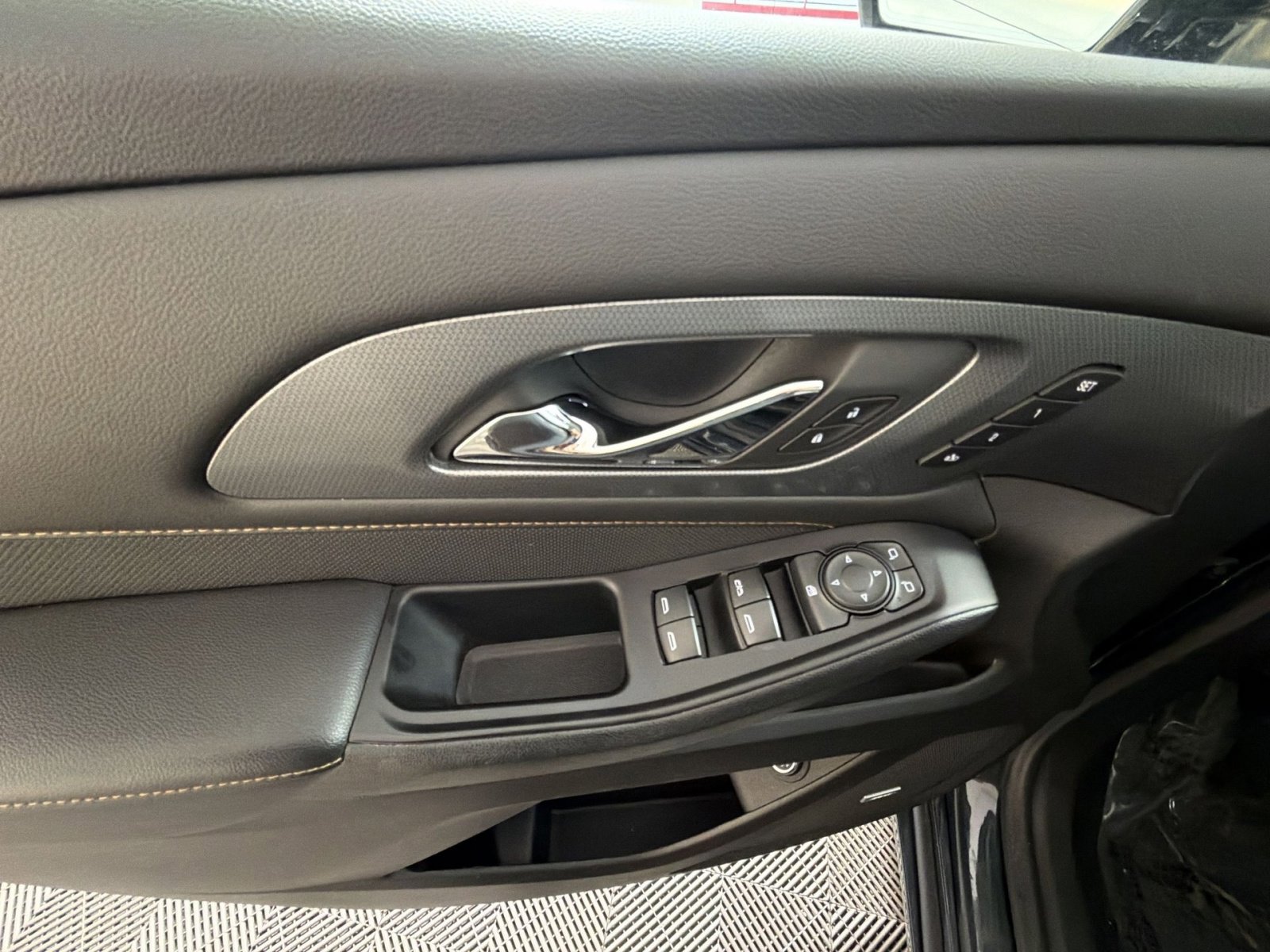 Used 2019 Chevrolet Traverse Premier image 15