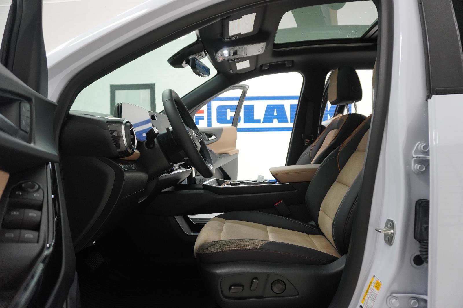 New 2026 Chevrolet Equinox ACTIV w/ Convenience Package III image 16