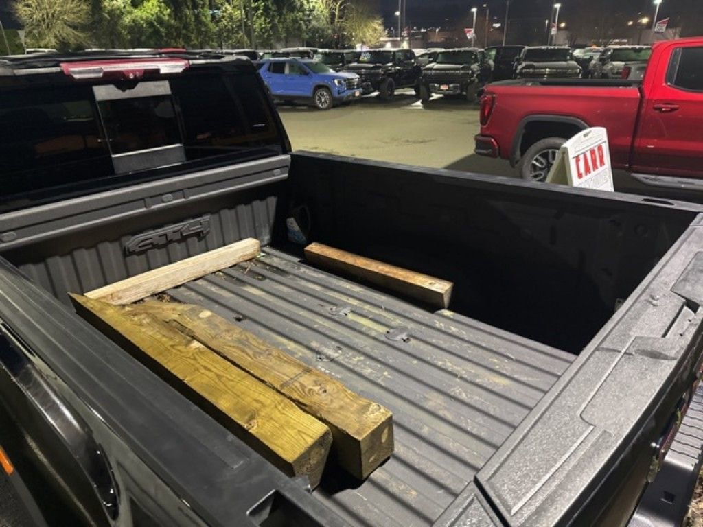 Used 2022 GMC Sierra 2500 AT4 w/ AT4 Premium Plus Package AWD/4WD image 8