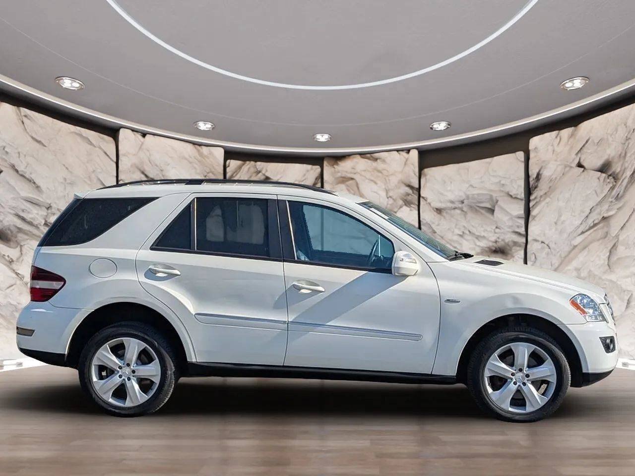 Used 2009 Mercedes-Benz ML 320 BlueTEC 4MATIC image 14