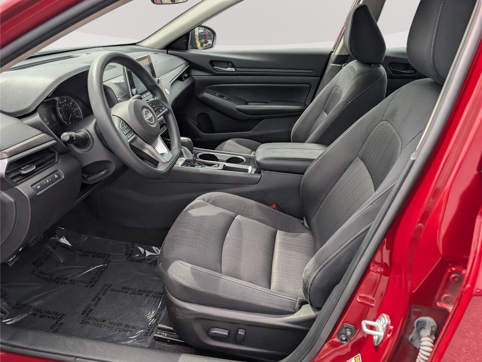 Used 2024 Nissan Altima 2.5 SV FWD image 16